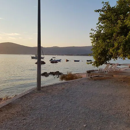 Emma Διαμέρισμα Τρογκίρ